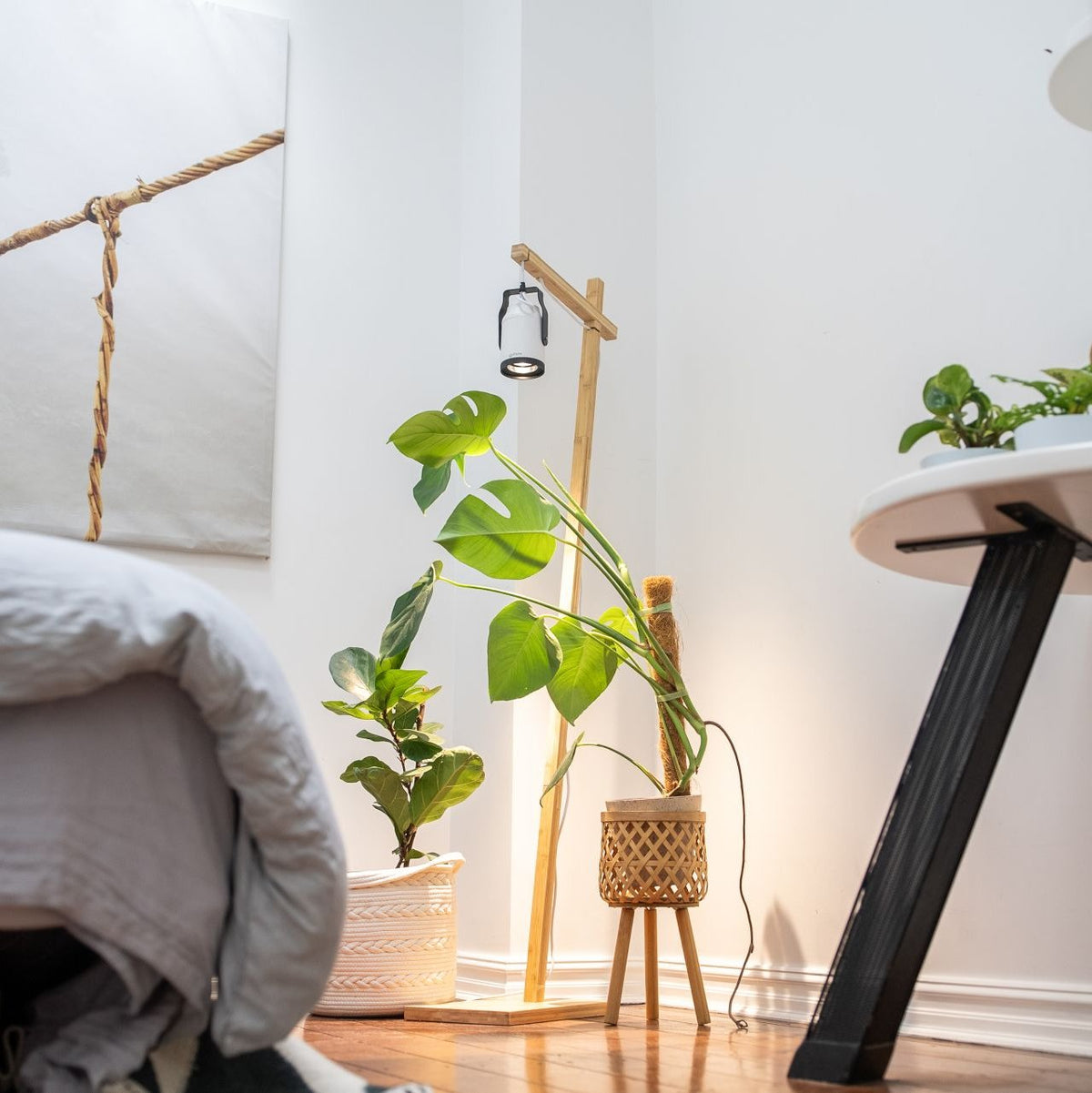 sun-bulb-floor-stand-full-spectrum-led-grow-bulb